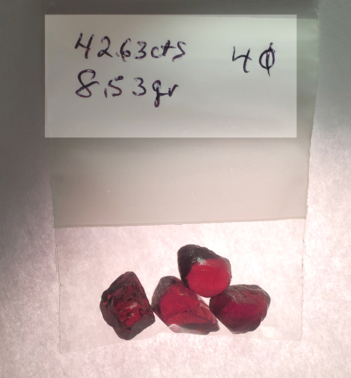 rhodolite garnet rough
